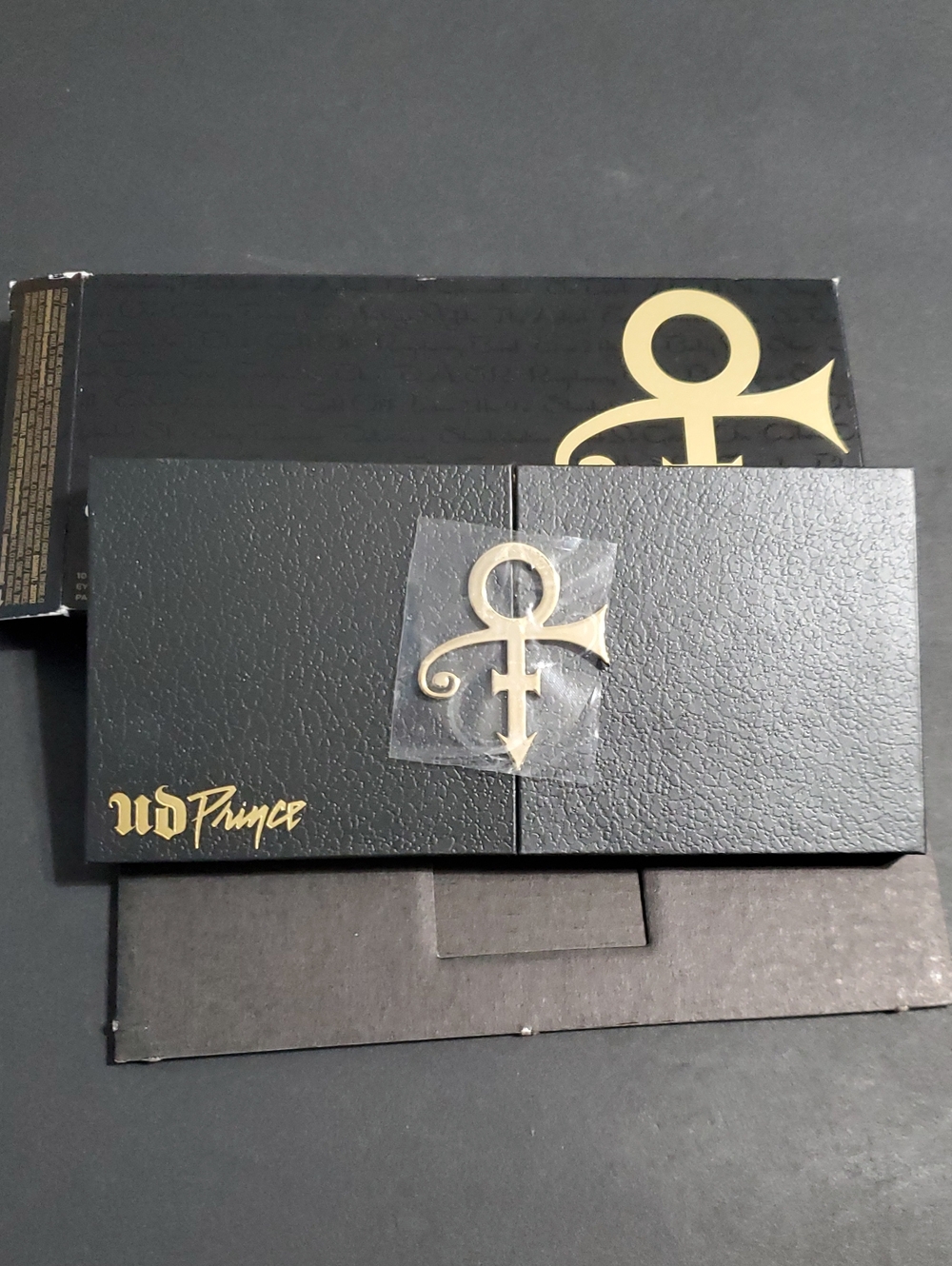 URBAN DECAY X PRINCE U GOT‎ THE LOOK EYESHADOW PALETTE Limited-Edition new - Picture 2 of 14